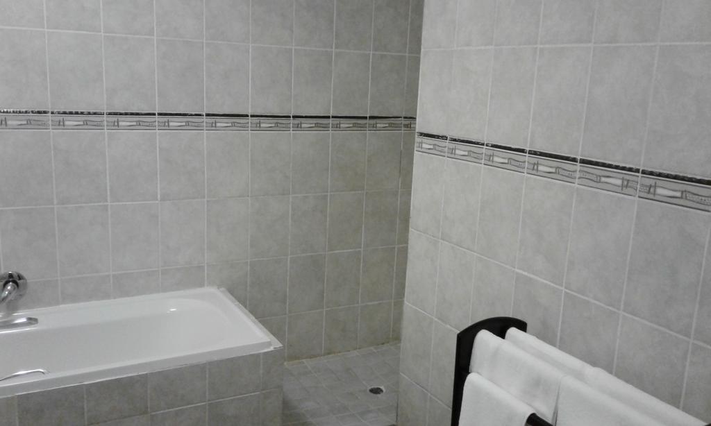 Rostalyn Guesthouse Umhlanga Rocks Eksteriør bilde